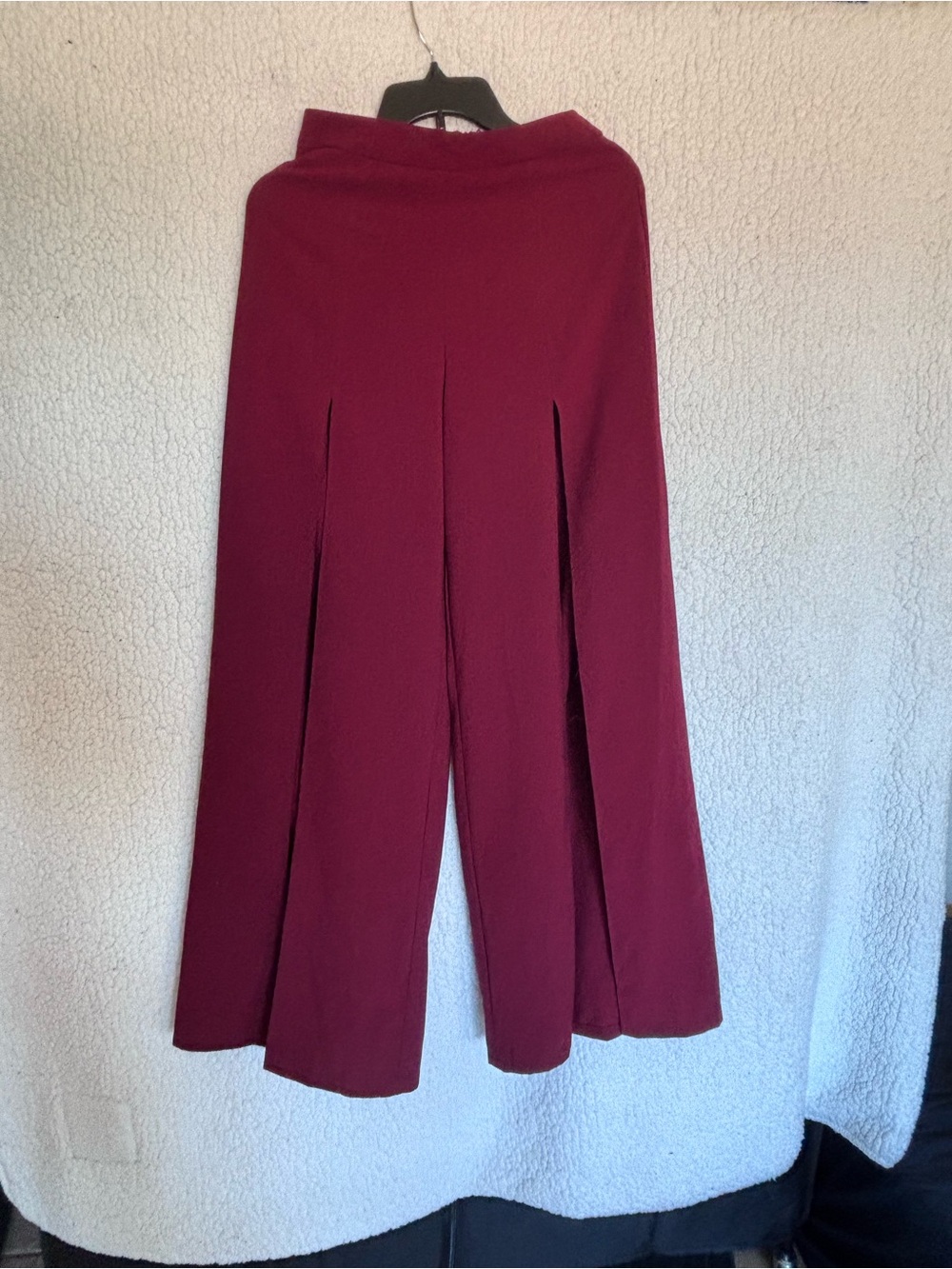 DO+BE Wine Wide-Leg Pleated Pants